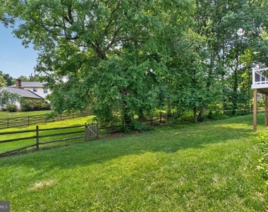 8006 Lady Lewis Court - Photo Thumbnail 29