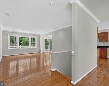 8006 Lady Lewis Court - Photo Thumbnail 3