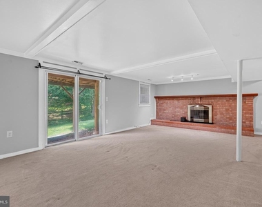 8006 Lady Lewis Court - Photo Thumbnail 25