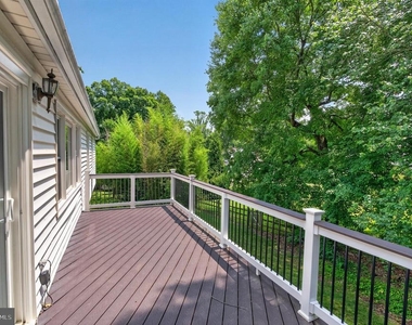 8006 Lady Lewis Court - Photo Thumbnail 9