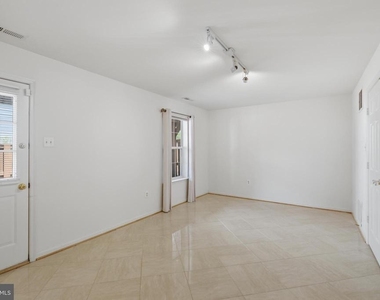 2449 Clover Field Circle - Photo Thumbnail 4