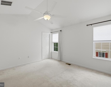 2449 Clover Field Circle - Photo Thumbnail 20