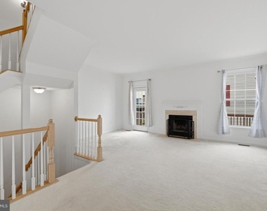 2449 Clover Field Circle - Photo Thumbnail 10