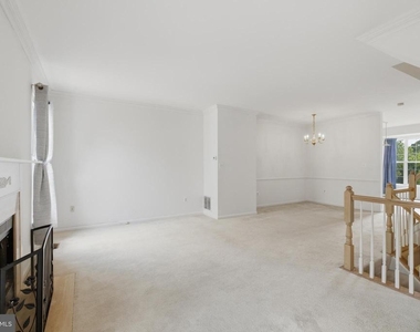 2449 Clover Field Circle - Photo Thumbnail 7