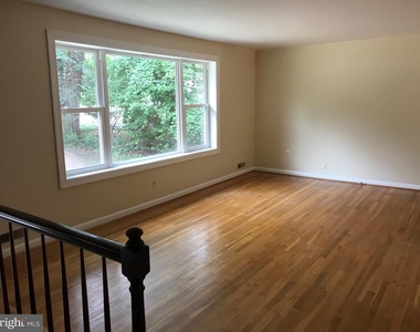 113 Kingsley Road Sw - Photo Thumbnail 1