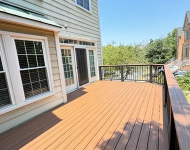 1811 Fallbrook Lane - Photo Thumbnail 28