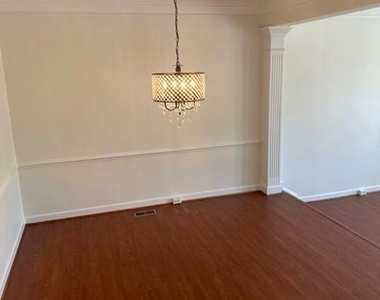 1811 Fallbrook Lane - Photo Thumbnail 16