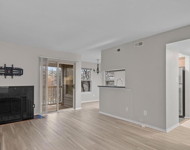 1700 Ascot Way - Photo Thumbnail 2