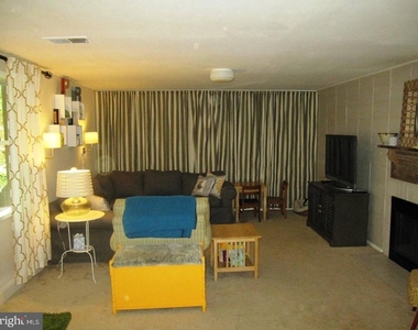 3913 Moss Drive - Photo Thumbnail 10