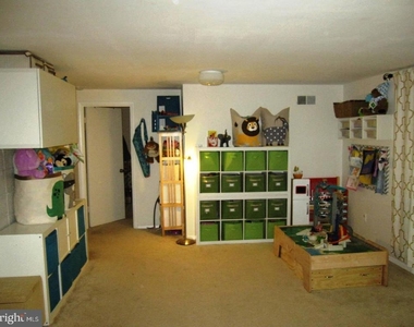 3913 Moss Drive - Photo Thumbnail 15