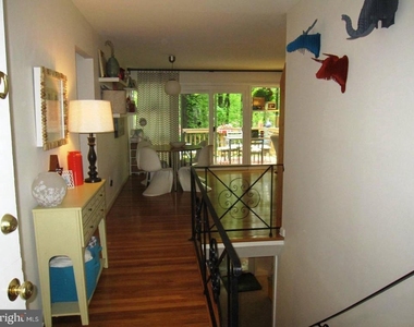 3913 Moss Drive - Photo Thumbnail 8