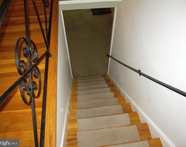 3913 Moss Drive - Photo Thumbnail 7