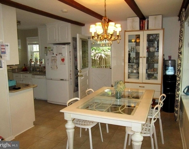 3913 Moss Drive - Photo Thumbnail 3