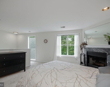 7317 Castleberg Court - Photo Thumbnail 15