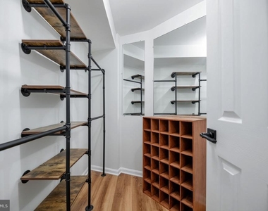 7317 Castleberg Court - Photo Thumbnail 28