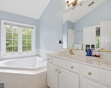 3826 Elmwood Towne Way - Photo Thumbnail 14