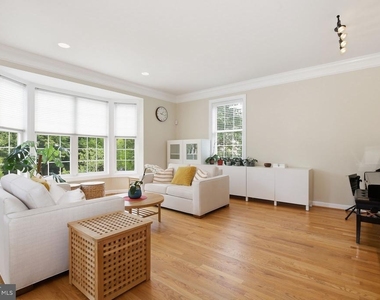 3826 Elmwood Towne Way - Photo Thumbnail 1