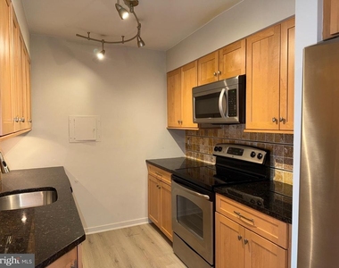 11400 Washington Plaza W - Photo Thumbnail 16