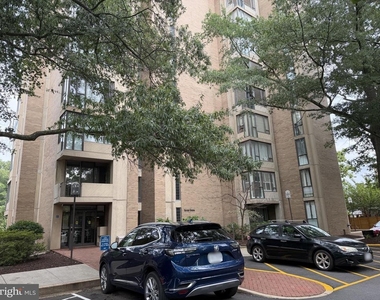 11400 Washington Plaza W - Photo Thumbnail 1