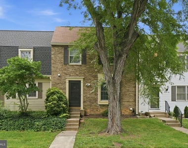 9018 Jersey Drive - Photo Thumbnail 1