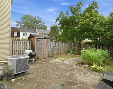 9018 Jersey Drive - Photo Thumbnail 22