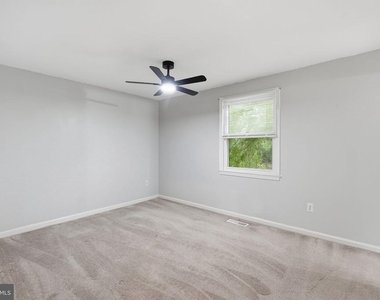 9018 Jersey Drive - Photo Thumbnail 14