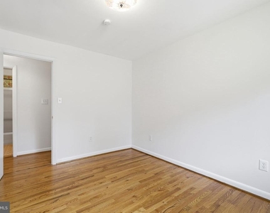 6806 Lemon Road - Photo Thumbnail 11