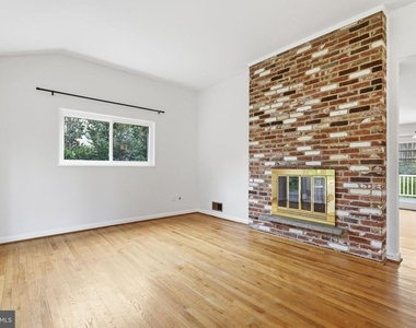 6806 Lemon Road - Photo Thumbnail 3