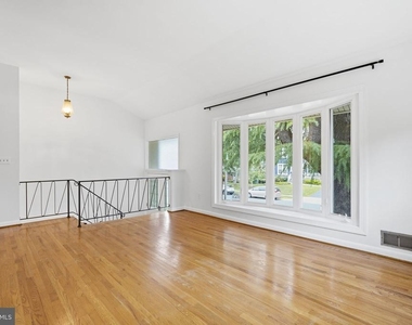 6806 Lemon Road - Photo Thumbnail 7