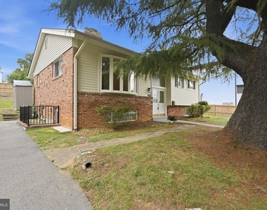 6806 Lemon Road - Photo Thumbnail 1