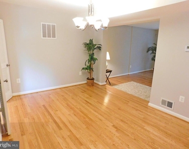10315 Cherry View Court - Photo Thumbnail 2