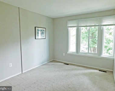 10315 Cherry View Court - Photo Thumbnail 15