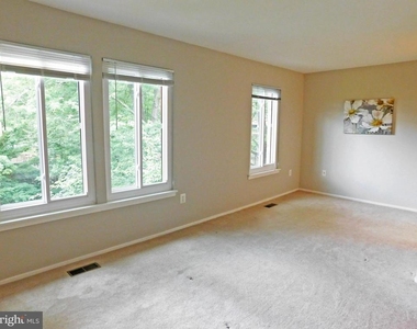 10315 Cherry View Court - Photo Thumbnail 9