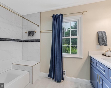 8424 Holly Leaf Drive - Photo Thumbnail 23