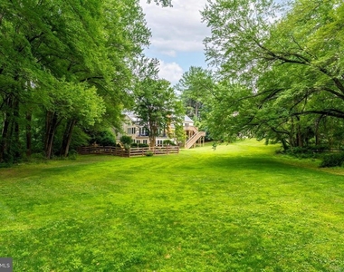 8424 Holly Leaf Drive - Photo Thumbnail 31