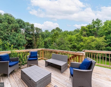 8424 Holly Leaf Drive - Photo Thumbnail 14
