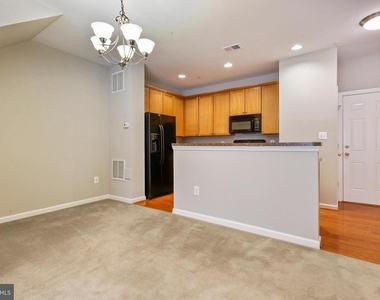 4455 Beacon Grove Circle - Photo Thumbnail 7