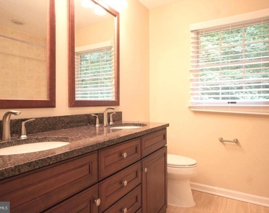 6065 Innisvale Drive - Photo Thumbnail 24
