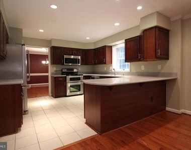 6065 Innisvale Drive - Photo Thumbnail 5