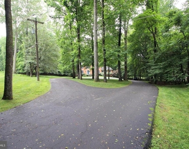 6065 Innisvale Drive - Photo Thumbnail 28