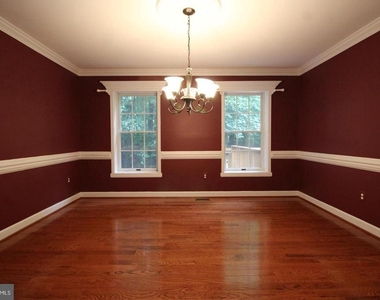 6065 Innisvale Drive - Photo Thumbnail 12