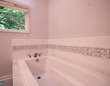 6065 Innisvale Drive - Photo Thumbnail 17