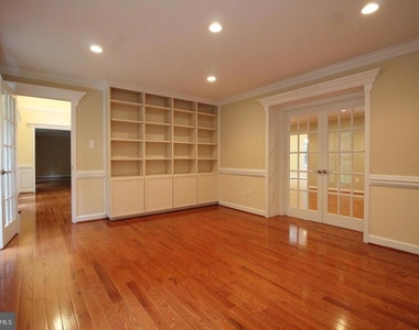 6065 Innisvale Drive - Photo Thumbnail 25