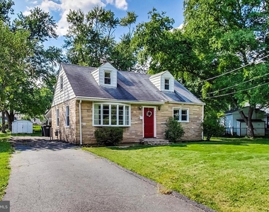 6641 Barrett Road - Photo Thumbnail 47