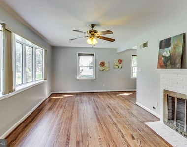 6641 Barrett Road - Photo Thumbnail 2