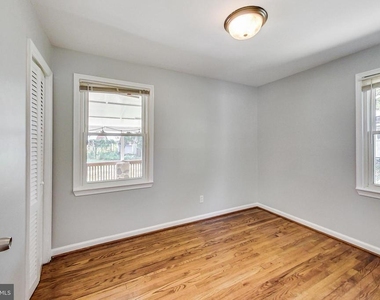 6641 Barrett Road - Photo Thumbnail 16