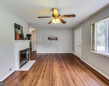 6641 Barrett Road - Photo Thumbnail 4