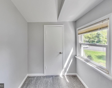6641 Barrett Road - Photo Thumbnail 32