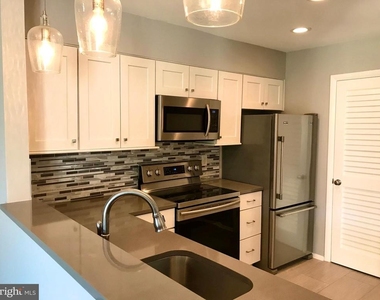 8071 Pantano Place - Photo Thumbnail 11