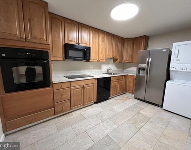 8350 Greensboro Drive - Photo Thumbnail 17